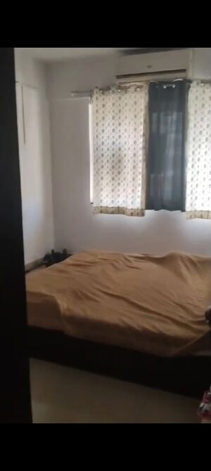 Bedroom in 3 BHK Apartment at Dosti Clover, Wadala East – for Sale