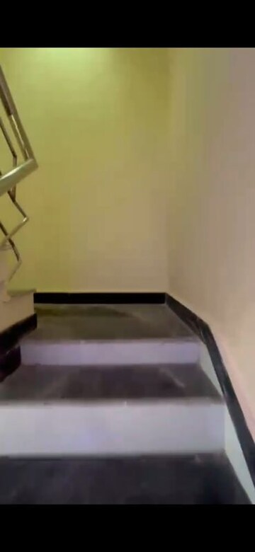 Furnished Amenities in 2 BHK Builder Floor at Dlf Ankur Vihar – for Sale