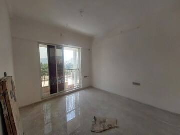 Room in 2 BHK Apartment at Crescent Silverwoods, Powai – for Rent