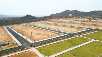  Plot For Sale in Manneguda