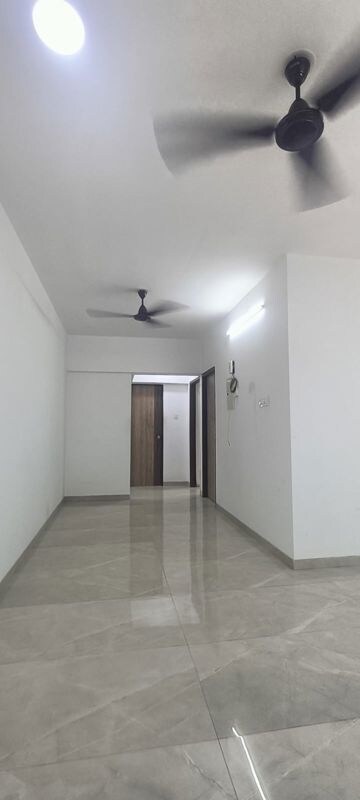 Room in 2 BHK Apartment at Shubham Seychelles, Santacruz East – for Rent