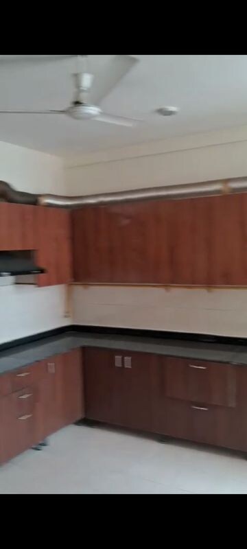 Kitchen in 4 BHK Penthouse at Amrapali Sapphire, Sector 45 – for Rent