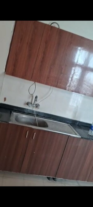 Furnished Amenities in 4 BHK Penthouse at Amrapali Sapphire, Sector 45 – for Rent