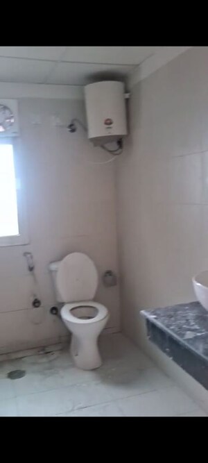 4 BHK Penthouse For Rent in Amrapali Sapphire, Sector 45