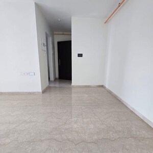 Room in 2 BHK Apartment at Kalpataru Elitus, Asha Nagar – for Rent