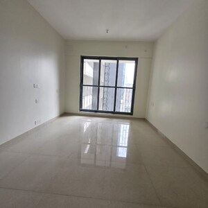 Room in 2 BHK Apartment at Kalpataru Elitus, Asha Nagar – for Rent