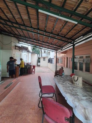 Parking in 4 BHK Apartment at Indiranagar – for Rent