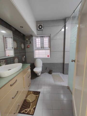 Master Bedroom in 4 BHK Apartment at Indiranagar – for Rent