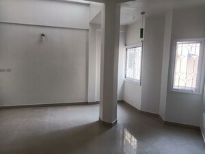 Room in 3 BHK Apartment at Sindh Society, Aundh – for Rent