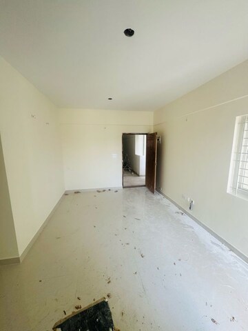 Room in 2 BHK Apartment at Whitewinds Aadya Heights, Budigere Cross – for Sale