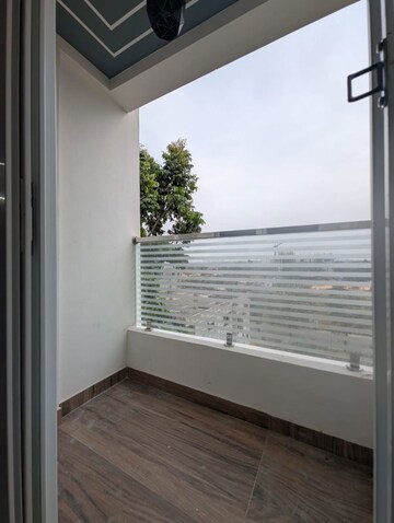 Room in 1 BHK Builder Floor at Koramangala – for Rent