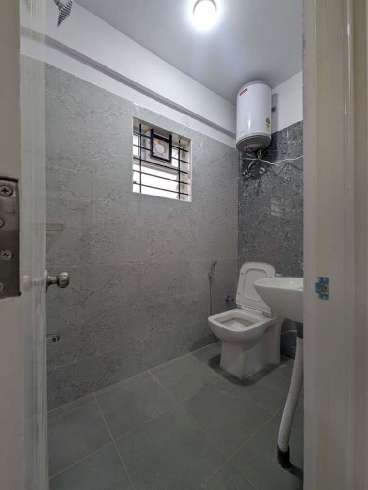 Bathroom, koramangala 1 Bedroom 750 Sq.Ft. Builder Floor In Koramangala Bangalore 9857532
