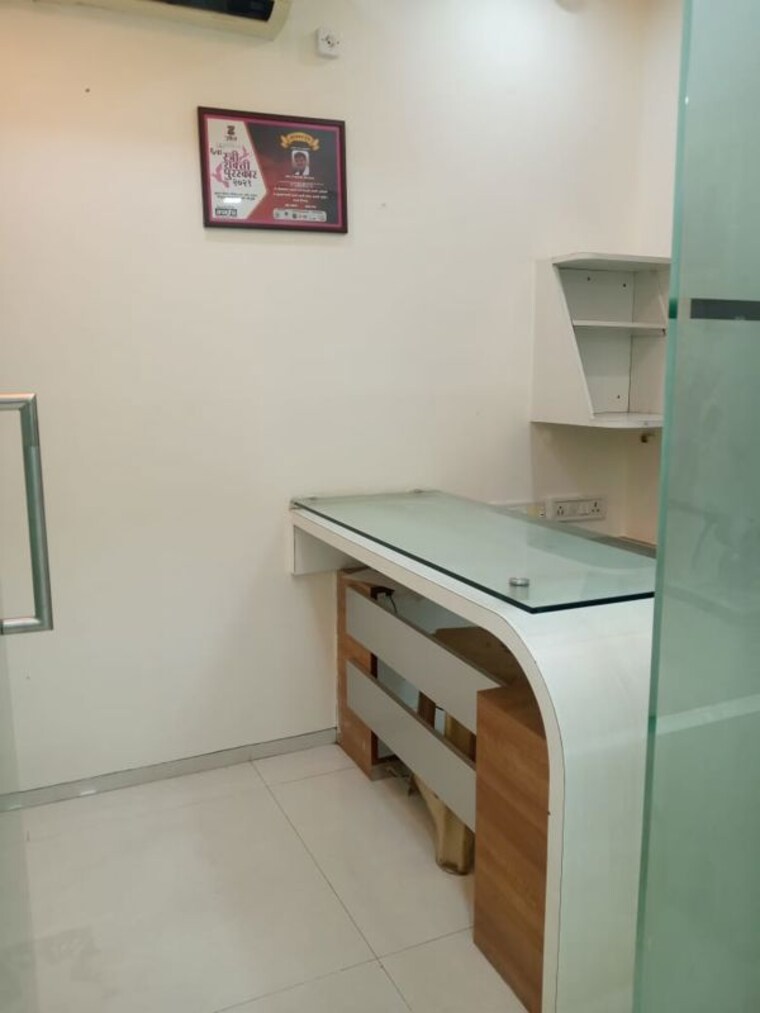 Kitchen, cbd belapur sector 11 Commercial Office Space 1100 Sq.Ft. In Cbd Belapur Sector 11 Navi Mumbai 9857537