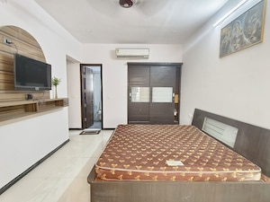 Bedroom in 3 BHK Apartment at Soham Tropical Lagoon, Ghodbunder Road – for Rent