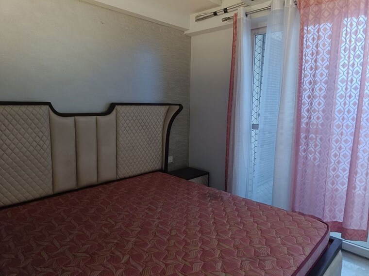 Bedroom, mahagun-mirabella 2.5 Bedroom 1380 Sq.Ft. Apartment In Sector 79 Noida 9857521