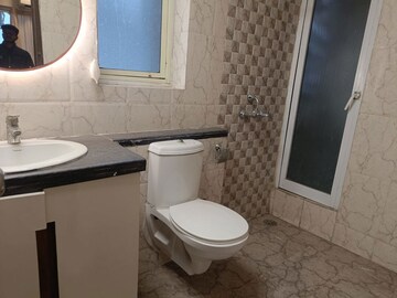 Bathroom in 2.5 BHK Apartment at Mahagun Mirabella, Sector 79 – for Rent
