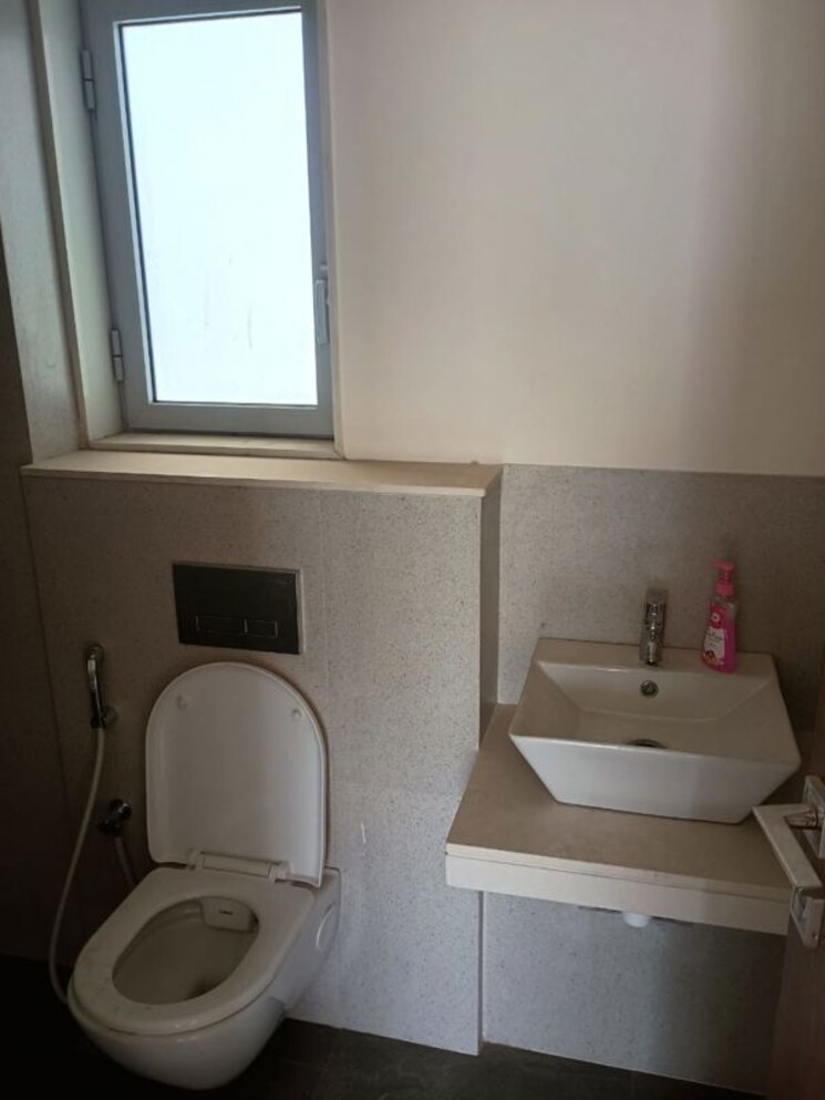 Bathroom, piramal-vaikunth 2 Bedroom 708 Sq.Ft. Apartment In Balkum Pada Thane 9857562