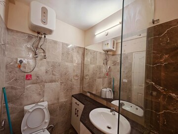 Master Bedroom in 2.5 BHK Builder Floor at Central Park Cerise Suites, Sohna Sector 33 – for Rent