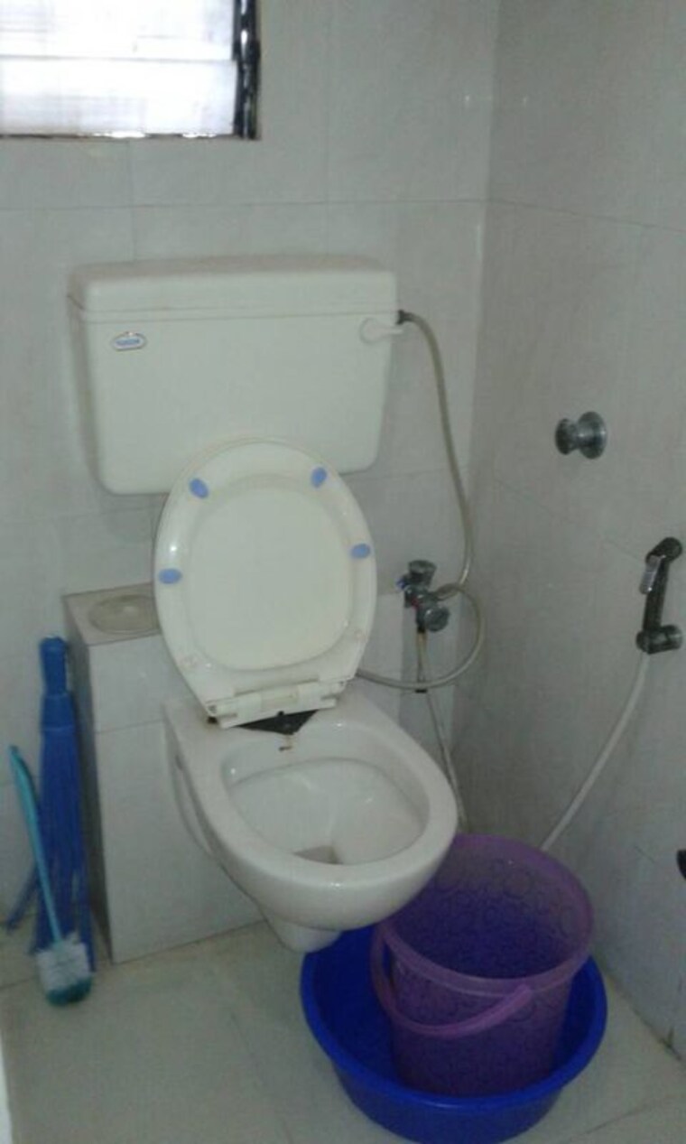 Bathroom, manju-tower-chs 2 Bedroom 1000 Sq.Ft. Apartment In Andheri West Mumbai 9857543