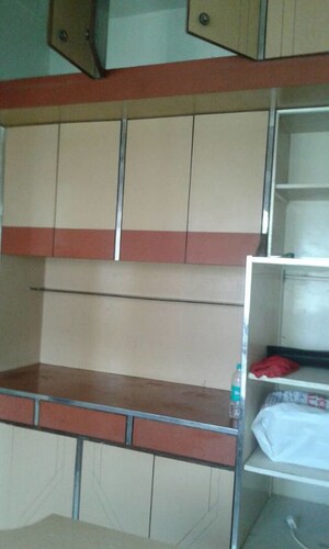 Furnished Amenities in 2 BHK Apartment at Manju Tower CHS, Andheri West – for Rent