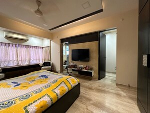 Bedroom in 2.5 BHK Apartment at Neelkanth Apartment Worli, Worli – for Rent