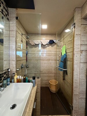 Bathroom in 2.5 BHK Apartment at Neelkanth Apartment Worli, Worli – for Rent