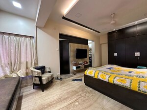 Bedroom in 2.5 BHK Apartment at Neelkanth Apartment Worli, Worli – for Rent