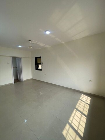 3 BHK Apartment For Rent in Khar West