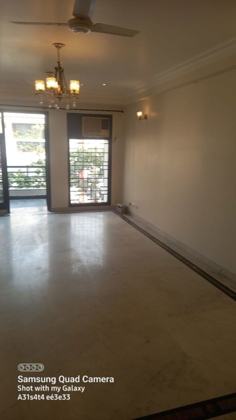 Room, saket 4 Bedroom 2200 Sq.Ft. Builder Floor In Saket Delhi 9857608