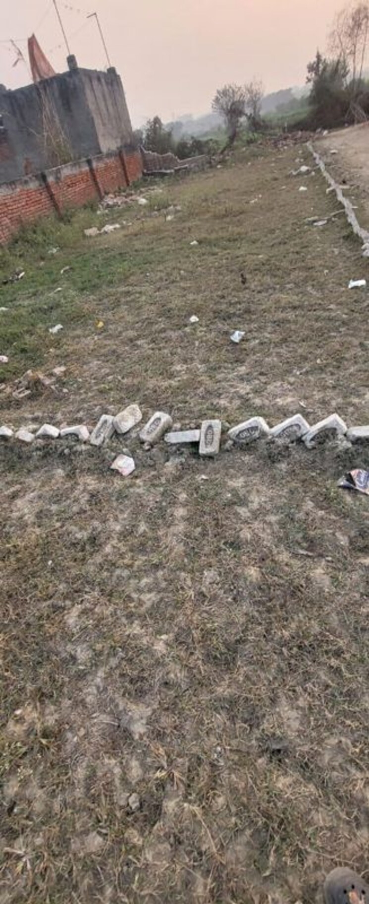 undefined, jewar  300 Sq.Yd. Plot In Jewar Greater Noida 9857645