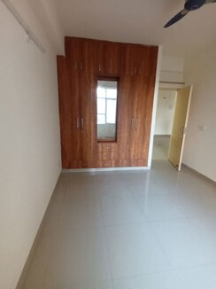 3 BHK + Extra Room Apartment For Rent in RG Euphoria
