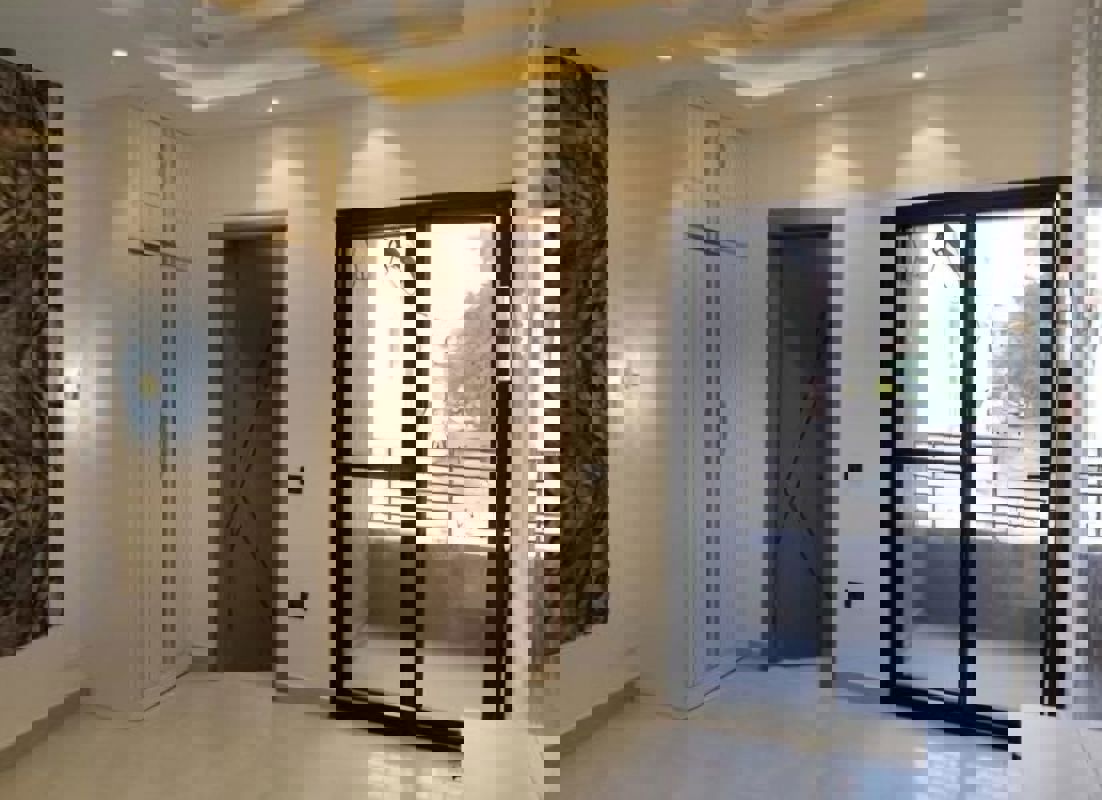 3.5 BHK + Servant Room Builder Floor For Rent in Unitech Greenwood City Apartment