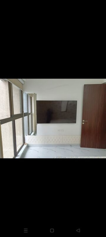 Room in 4 BHK Apartment at Raymond Ten X Era, Pokhran Road No One – for Sale