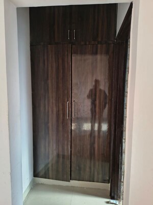 Furnished Amenities in 3 BHK Apartment at AWHO 8B, Vrindavan Yojna – for Rent