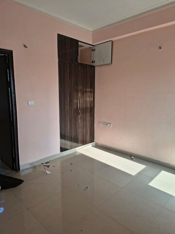 Room in 3 BHK Apartment at AWHO 8B, Vrindavan Yojna – for Rent