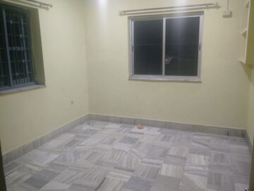 Room in  Apartment at Hatia – for Rent