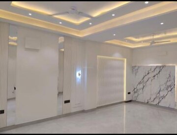 Building Lobby in 3 BHK Builder Floor at Sector 46 – for Rent