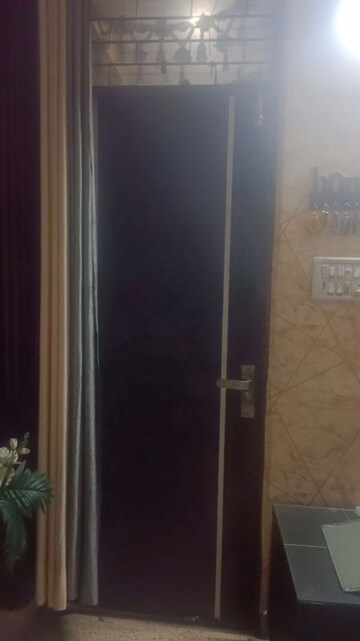 Building Lobby in 1 BHK Builder Floor at Shalimar Apartments Shalimar Garden, Shalimar Garden – for Sale