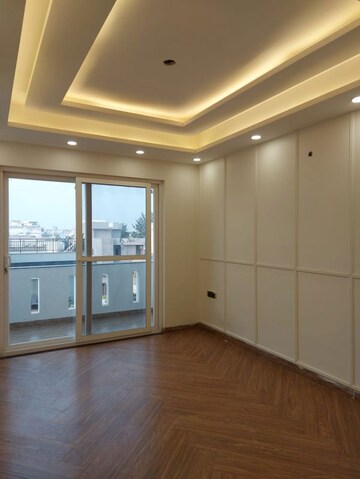 Room in 3 BHK Builder Floor at Sector 28 – for Sale