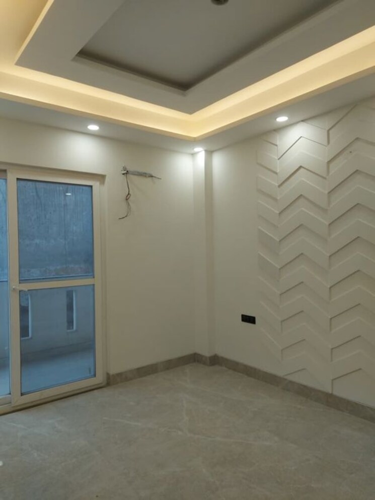 Room, sector 28 3 Bedroom 2250 Sq.Ft. Builder Floor In Sector 28 Faridabad 9857701