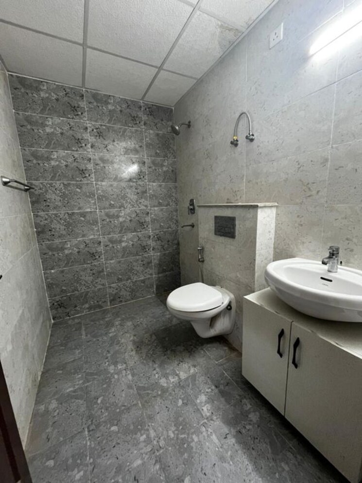 Bathroom, rps-palm-drive 3 Bedroom 1125 Sq.Ft. Builder Floor In Sector 88 Faridabad 9857706