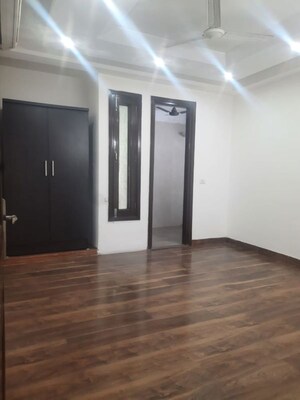 Room in 3 BHK Builder Floor at Kailash Colony – for Rent