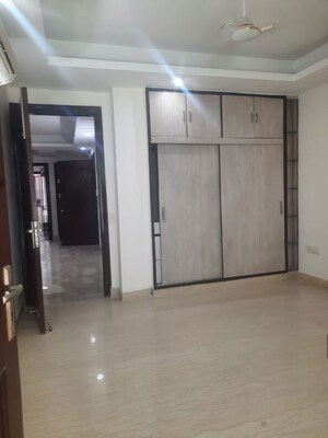 Room in 3 BHK Builder Floor at Kailash Colony – for Rent