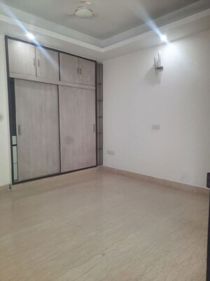 Room in 3 BHK Builder Floor at Kailash Colony – for Rent