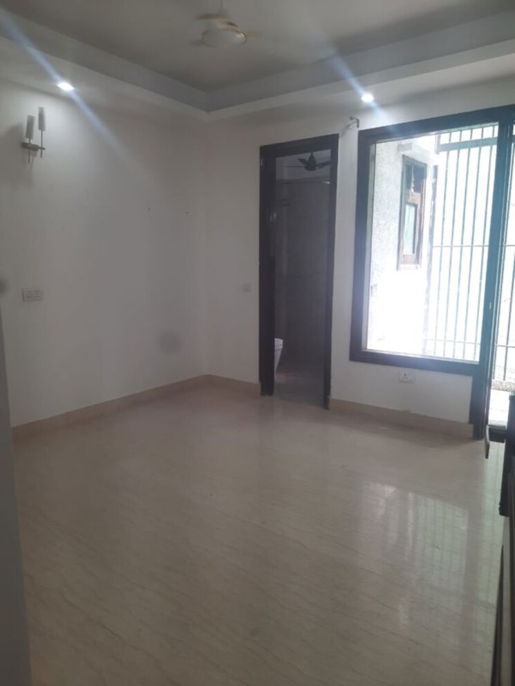 Room, kailash colony 3 Bedroom 1440 Sq.Ft. Builder Floor In Kailash Colony Delhi 9857741