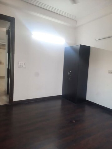 Room in 3 BHK Builder Floor at Kailash Colony – for Rent