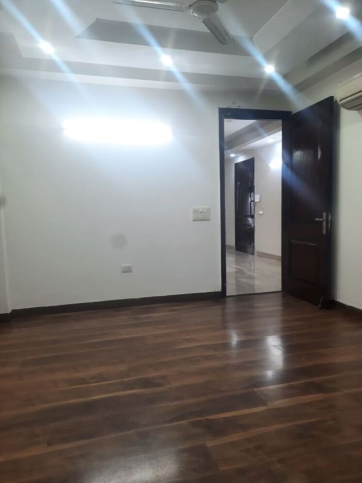 Room, kailash colony 3 Bedroom 1440 Sq.Ft. Builder Floor In Kailash Colony Delhi 9857741