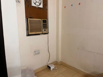 Bathroom in 1 BHK Builder Floor at Ansal Sushant Lok I, Sector 43 – for Rent