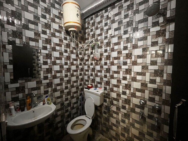Bathroom, ansal-sushant-lok-i 1 Bedroom 100 Sq.Ft. Builder Floor In Sector 43 Gurgaon 9857753