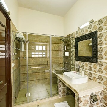 Living Room in 4 BHK Builder Floor at Greater Kailash ii – for Rent